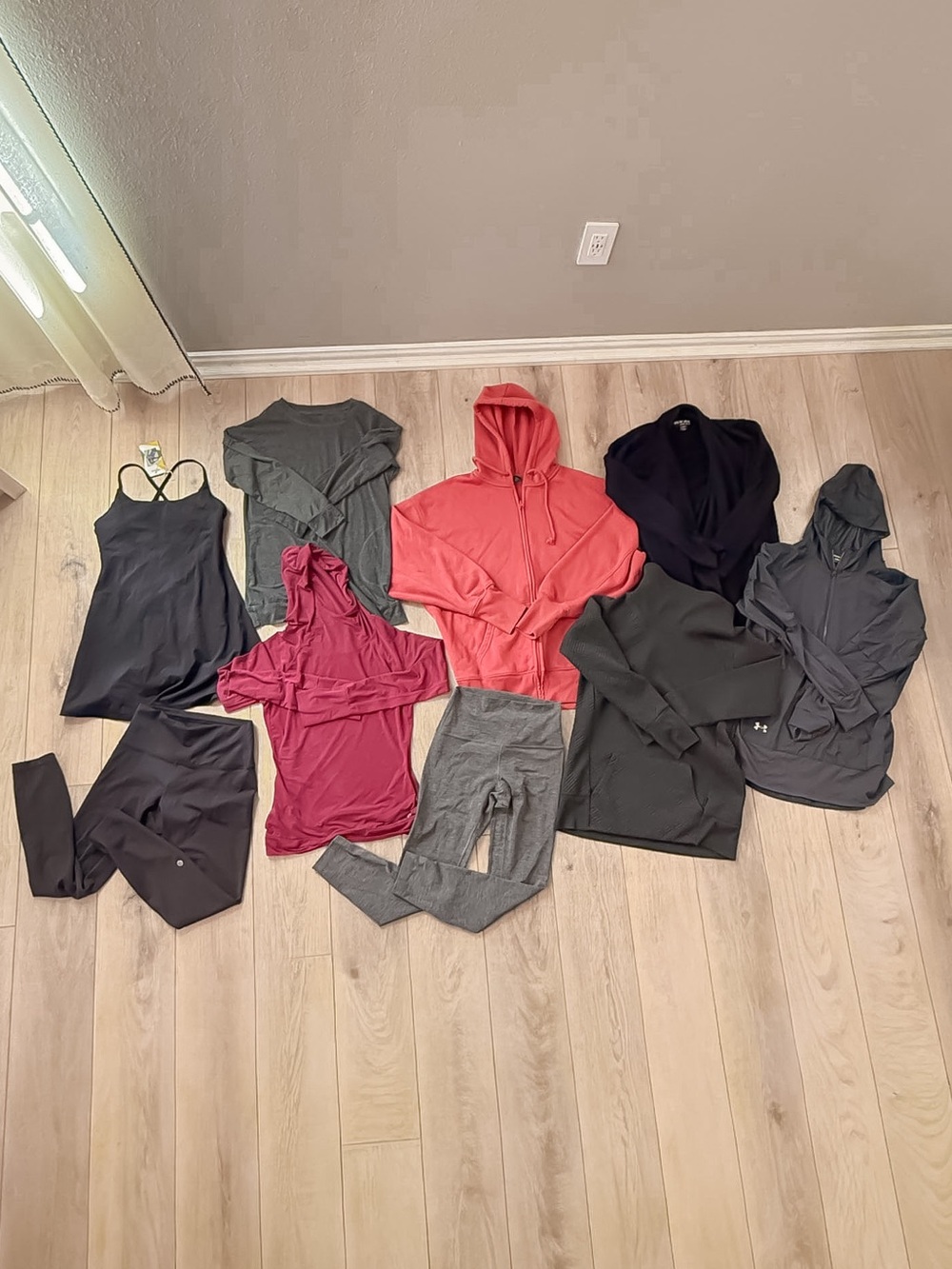 LULULEMON HALARA BAREFOOT DREAMS UNDER ARMOUR COZY ATHLEISURE BUNDLE SIZE S